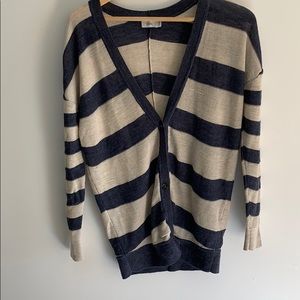 Closed cardigan
